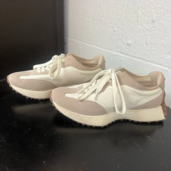 Steve Madden CAMPO Women's Beige and White Sneakers- Size 10. Gummy bottoms. - Picture 14 of 14